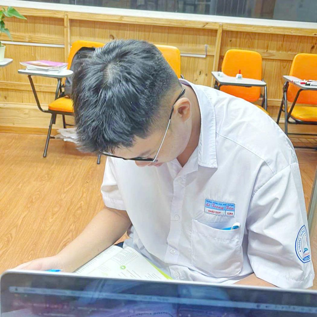 Nhận feedback từ giáo viên